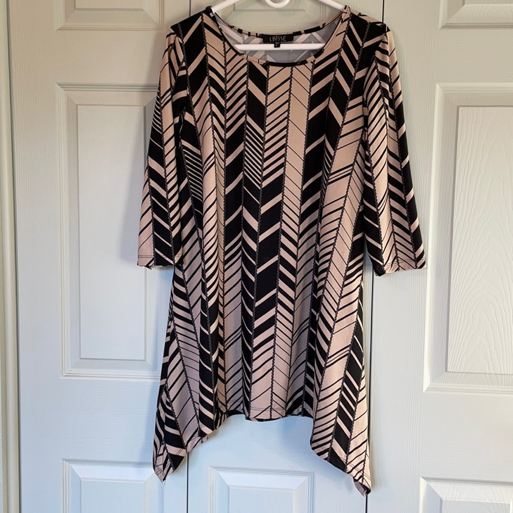 Tan/Black tunic top 3/4 sleeve